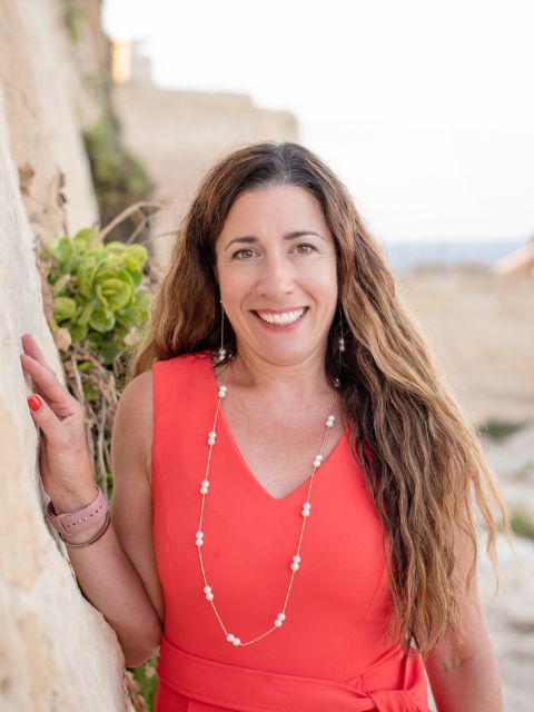 Julie Naski Roman